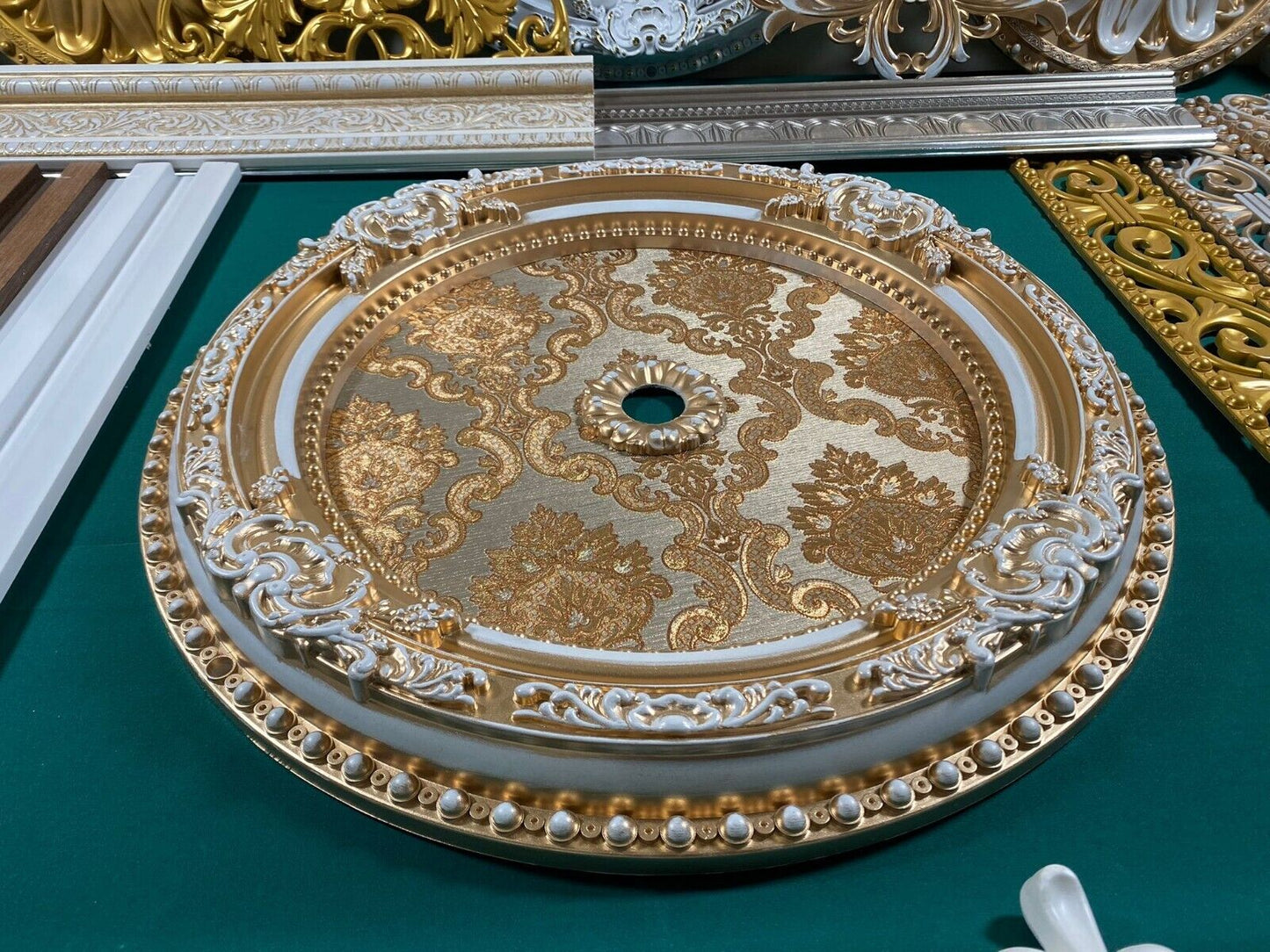 Palace Ceiling Rose Victorian Molding Gold DVN60-P